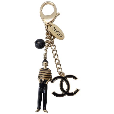 coco chanel keychain|Chanel 6 key holder.